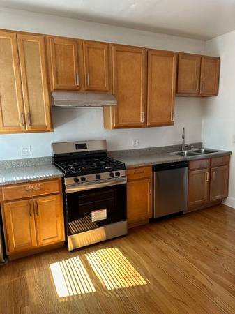 $2,450 / 2br - 1500ft2 - East Edgewater Recién Reformado Dos Dormitorios + Solarium (Chicago)63960013541379121