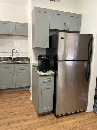 $920 / 1br - 950ft2 - Roommate needed $898/person in 2 bed 1 bath apartment (west town)63918415146626123