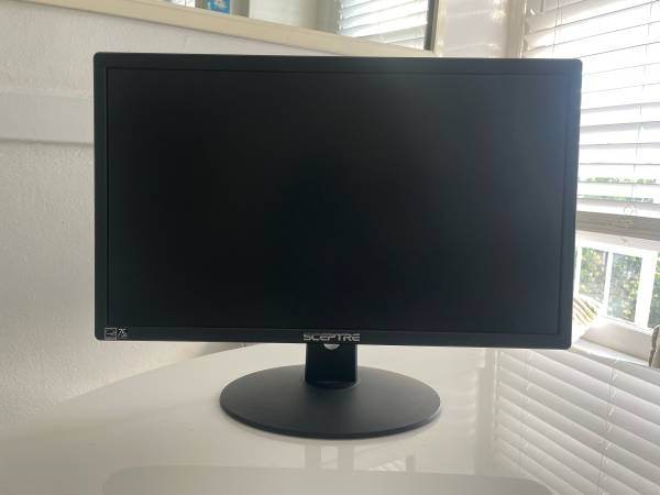 22” Sceptre LED Computer Monitor 1