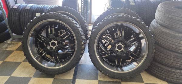 4 - LT 33 x 1250 24 Haida Mud Champs and 4 Elite Wheels 01029 Used 1
