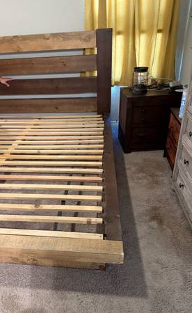 King bed frame / side tables (San Antonio)