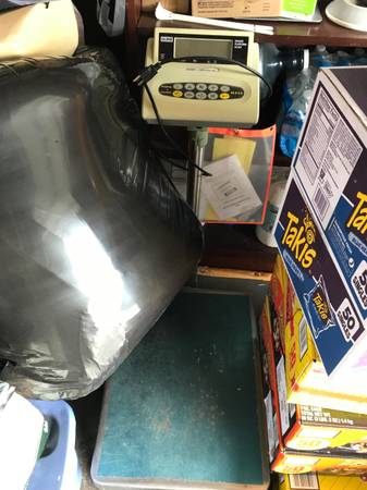 ELECTRIC INDUSTRIAL SCALE -  VERY GOOD 1