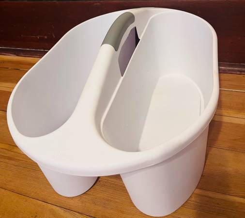 Amplio organizador con 2 compartimentos, cubo con asa para limpieza - $10 (Somerville)63471381535489123