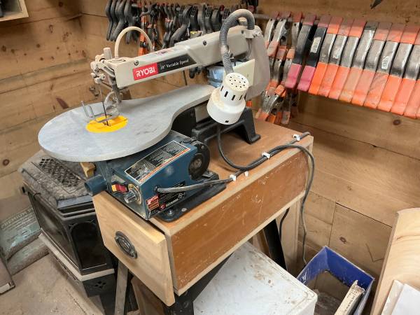 Ryobi scollsaw 1