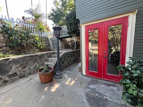 $2,500 / 1br - 650ft2 - Lease Take Over 1bd 1ba utilities INCLUDED (Oceanside)63841343874051122