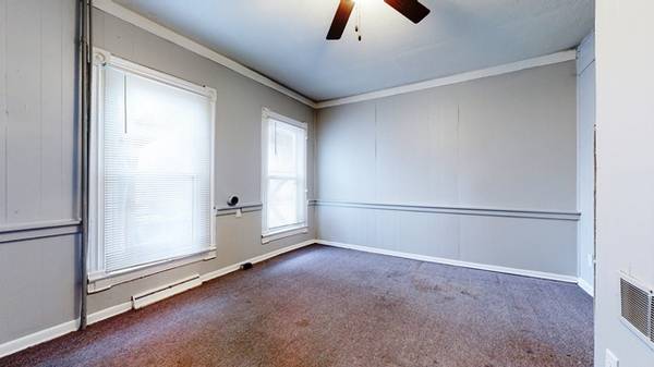 $800 / 1br - Large 1 Bedroom (605 N Mason)63897747737859123