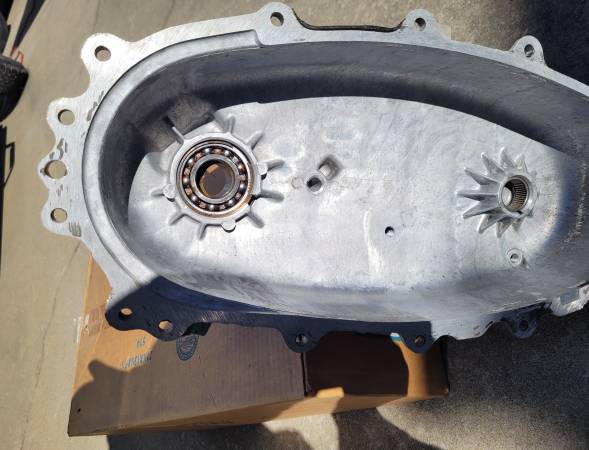 1986 Ford Transfer Case Cover - $225 (san leandro)63444089613441123