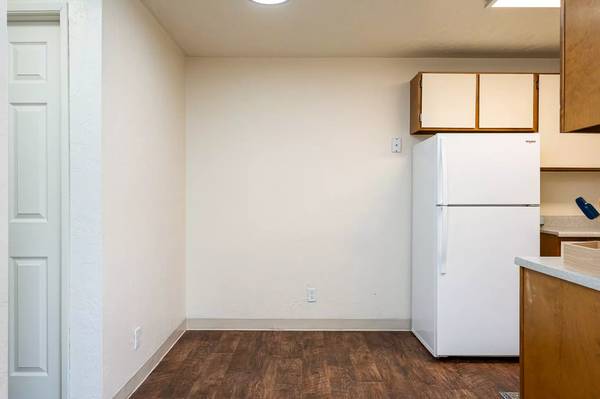 $1.268 / 1 habitación - 540 pies² - Si viajas diariamente, ¡querrás venir a vernos! Cerca del transporte público (Eugene - cerca del estadio Autzen)63373573013633123