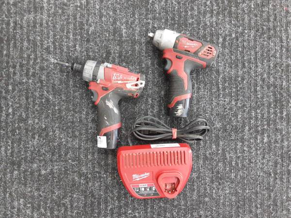 Milwaukee Impact Wrench and Drill/Driver Set- Reference # E09000082 1