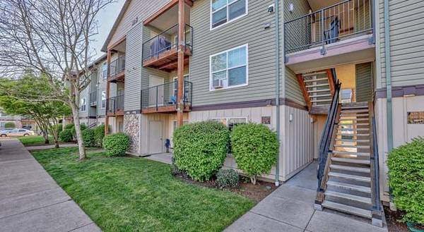 $1,395 / 1br - 767ft2 - Private Patios for Outdoor Enjoyment, Easy Access to Public Transit (West Eugene - Bethel)63977274751362123