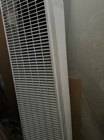 Calentador de gas Williams para pared, usado solo dos años - $250 (albany / el cerrito)63439510847747122