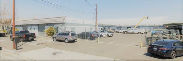 INDUSTRIAL WAREHOUSE SPACE FOR LEASE! 1