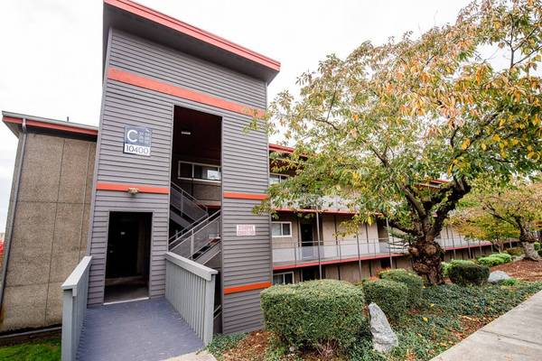 $1,647 / 1br - 678ft2 - 1BD 1BA, Situated in Renton!, Vinyl Flooring (10408 Southeast 174th Street, Renton, WA)63884893862915122