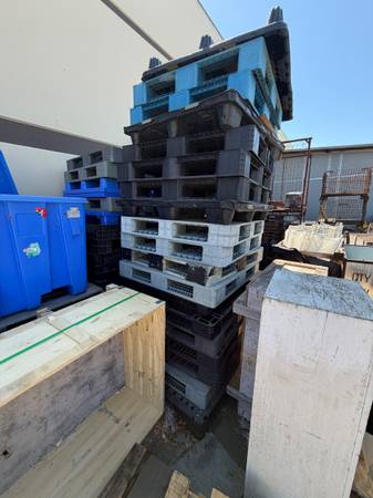 Plastic Pallets 1