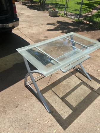 Glass desk 1