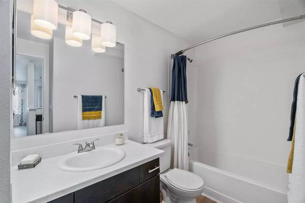 $2,085 / 2br - 985ft2 - You have to see us to believe us! Beautiful 2 bed, 1 bath, 985 SqFt (Silverdale)63910195745155122