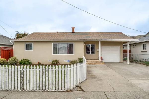 $1,600 / 2br - Remodeled Home for Rent!!! (Hayward)63888990328963122