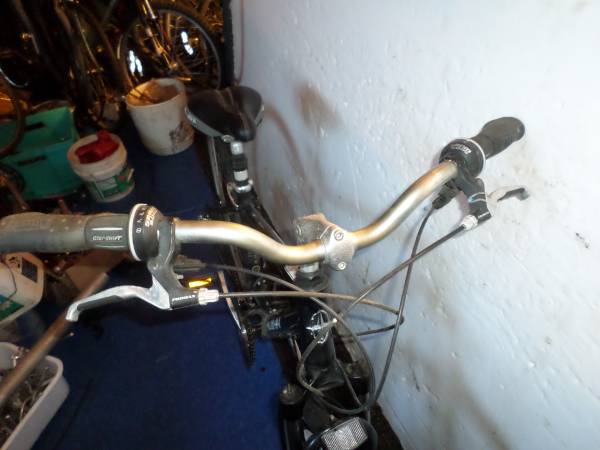 Schwinn Voyageur - $90 (Bremerton)63471358585473123