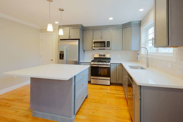 $4,600 / 3br - Absolutely stunning 3 bed 3.5 bath w/ laundry in unit, parking!!63802096957315121
