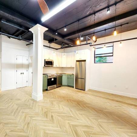$2,595 ===😍 gorgeous Fully Loaded studio in Park Slope 23rd st industry city (Park Slope 23rd st)63689734568195122