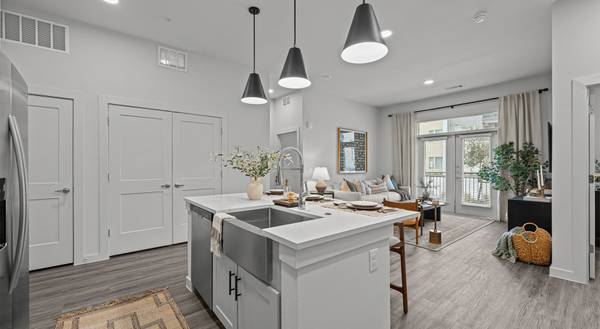 🔥 Limited Offer! Up to 8 Weeks Free on Stunning Buda Apartments! 1