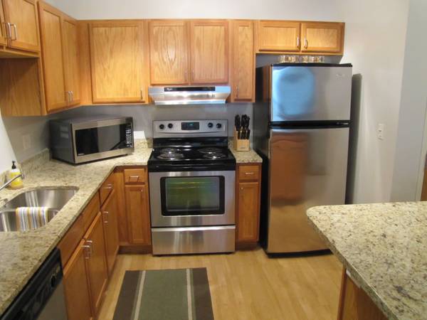 $1,359 / 1br - 755ft2 - Sprinkler System, Double Pane Windows, Office (7260 Guider Drive, Woodbury, MN)63797856693249124