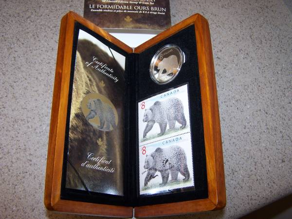2004 Royal Canadian Mint /Canada Post  $8 Coin/Stamp Boxed Set 1