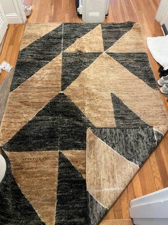 CB2 Jute Area rug - 5x8 1