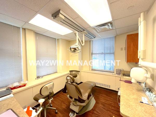 $6,526 / 1958ft2 - Exclusive Listing! Great Turn-Key Dental Office. (Financial District)64033800915969122