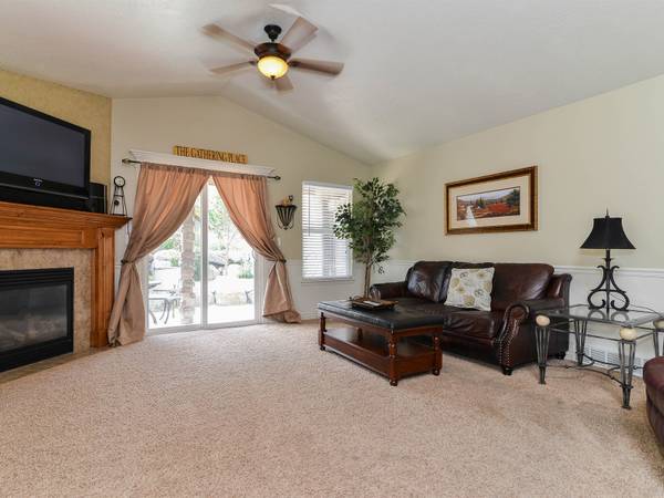 $3,995 / 3br - 2000ft2 - **MUST SEE!** Furnished Turnkey Executive Home for 12+ Month Lease (West Valley City Nice Area)63969200311426123