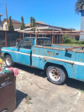 Datsun 521 Pickup with Utility Bed & Ladder Rack - Classic Project / P 1