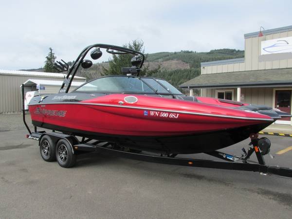 Supreme S226 Surf boat - $67,00063471322136321120