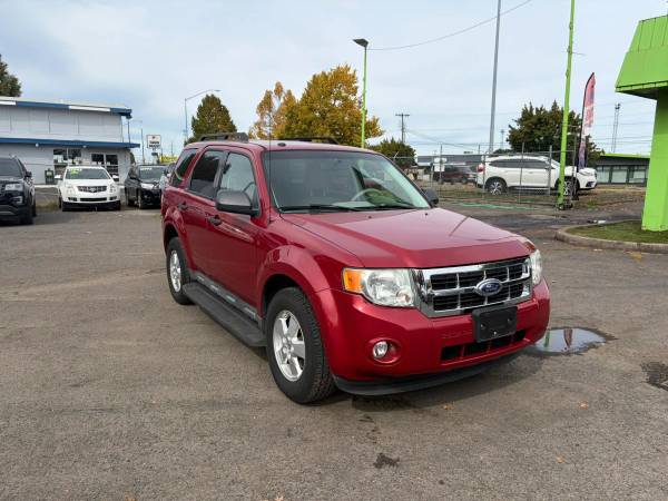 2010 Ford Escape - Financing Available! 1