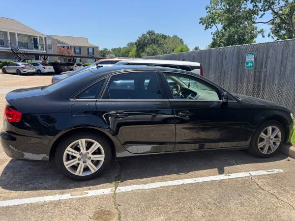 Audi A4 2011 1