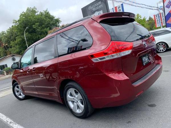 2013 Toyota Sienna LE ~ L@@K ~ Tamaño familiar ~ Financiamos ~ ¡Llama ahora! - $15,388 (3925 ALHAMBRA AVENUE MARTINEZ CA 94553)63470788885889123