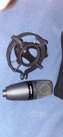 Shure condenser microphone 1