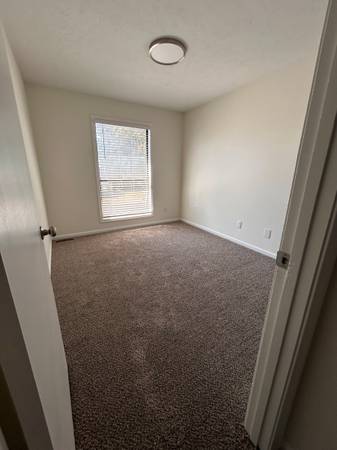 $1,572 / 3br - 1145ft2 - ¡Primer Mes Gratis! Listo para mudarse (Jackson)63612489817089123