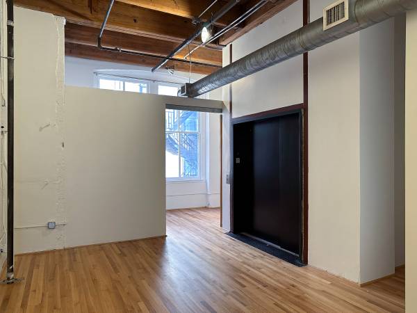 $2,750 / 1700ft2 - Want a real loft? We got you. Unit 300 at the Bruno Building. (Downtown)64013533245953121