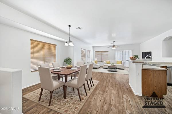 $459,800 / 4br - 1700ft2 - 4 Bed Residential in Chandler (Chandler, AZ, $459,800) (Chandler, AZ)64143916079489122