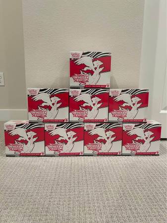 Pokemon White Flare ETB 1