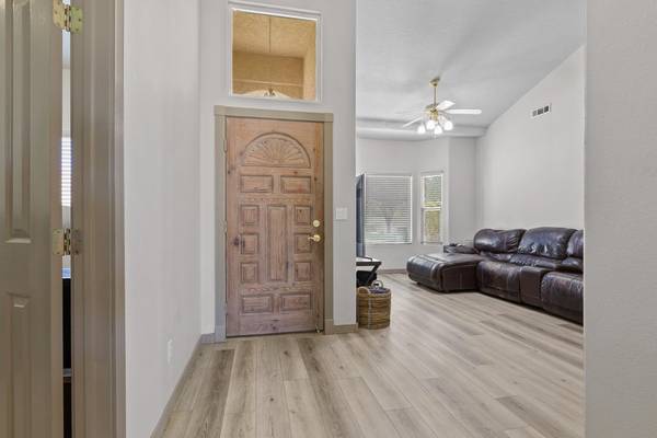 $489,900 / 4br - 1970ft2 - 1165 W Indian Hills Drive #223 for sale **Open House** (St. George)63932587320579122
