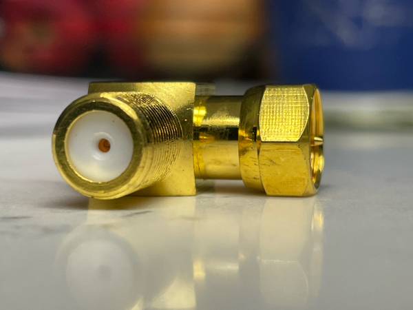Cable T adapter, Male to 2 Female, EXCELLENT! - $8 (Aurora)63471175299075124
