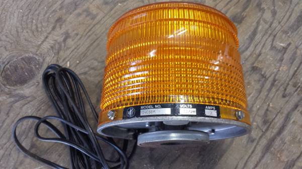 New strobe light amber caution snow plowing towing magnet mount 1