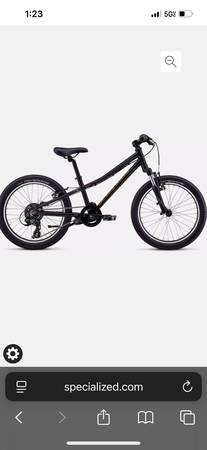 Specialized Hotrock 20 Kids bike 1