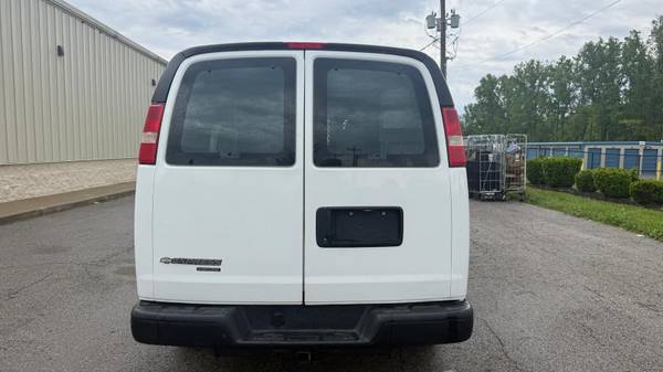 2013 Chevrolet Express 1500 - Photo 3