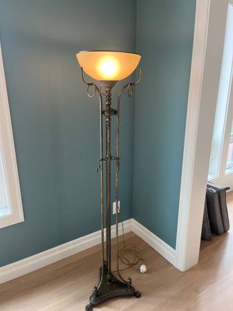 UNIQUE TORCHIERE FLOOR LAMP 1