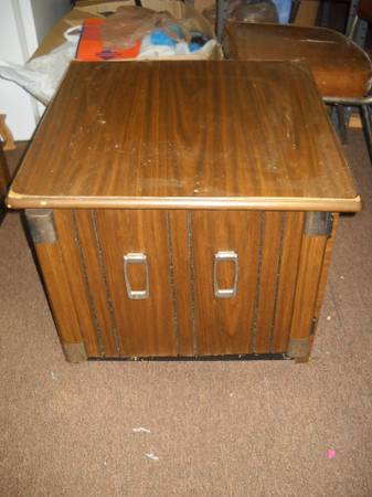 Night stand / End table 1