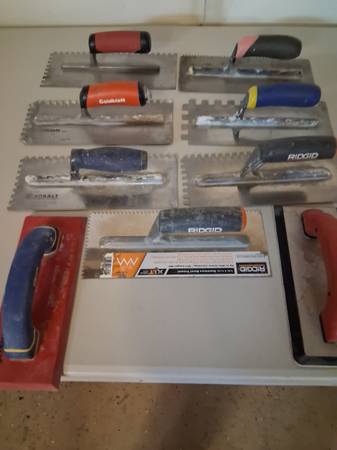 Tile worker trowels 1