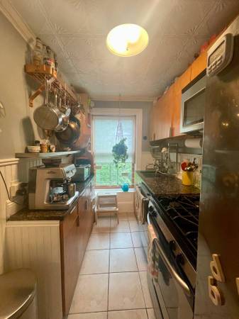 $1,500 / 3br - Room Available in Williamsburg - $1,500 + $50 utilities (Williamsburg)63816576350465123