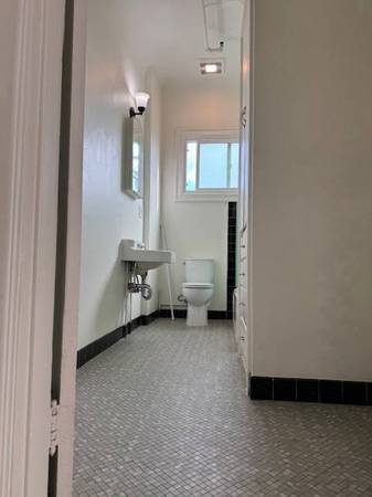 $800 Apartamento estudio amplio (oakland este)63348314326401123